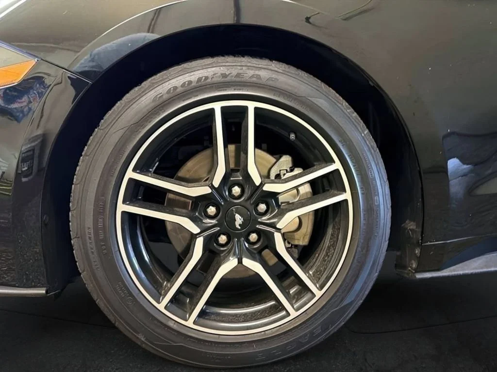 2018 Ford Mustang EcoBoost - Photo 24
