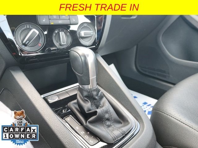 Used 2018 White Volkswagen 1.8T SE Sport image 30