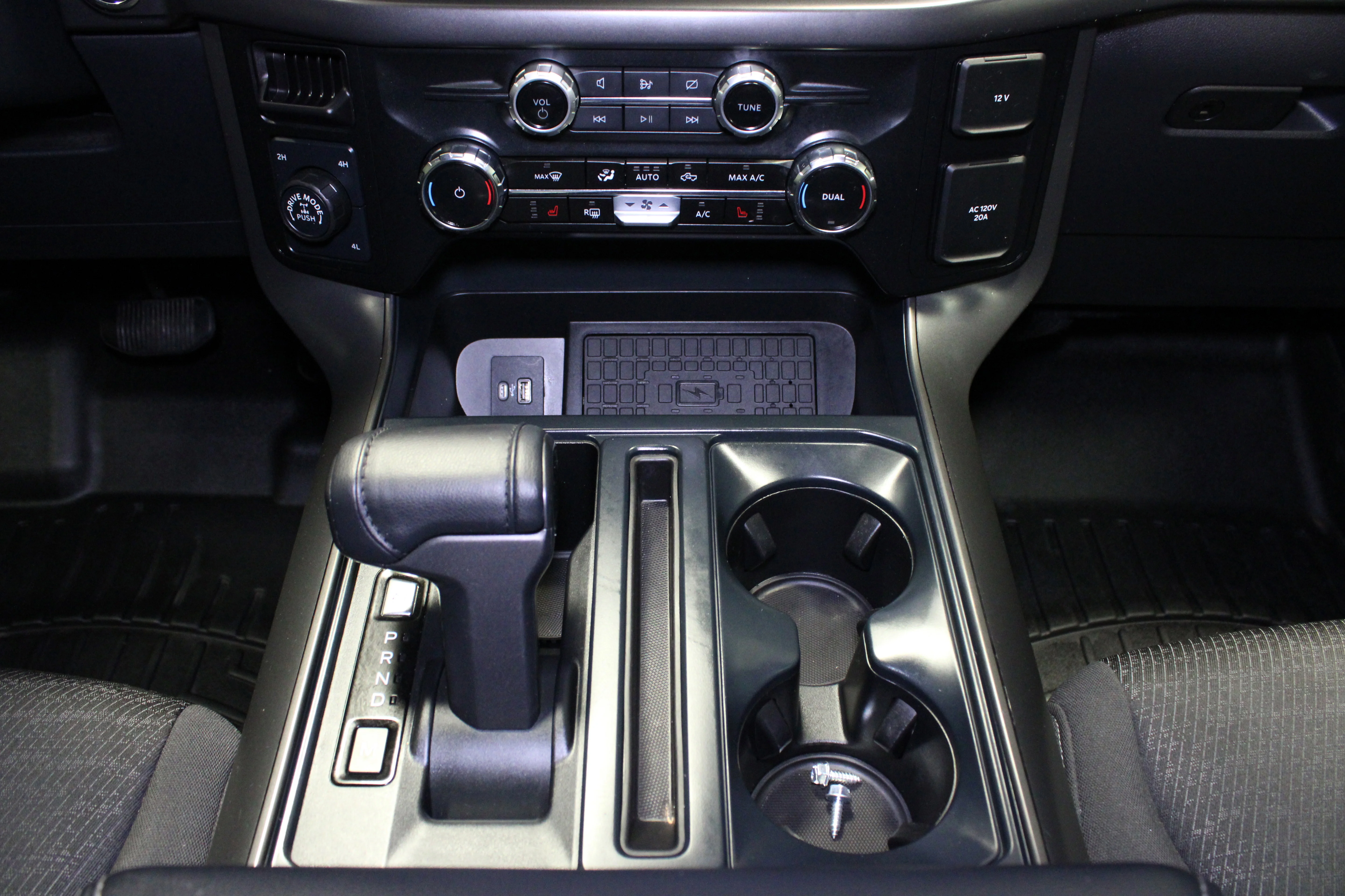 Used 2024 Avalanche Ford XLT image 22