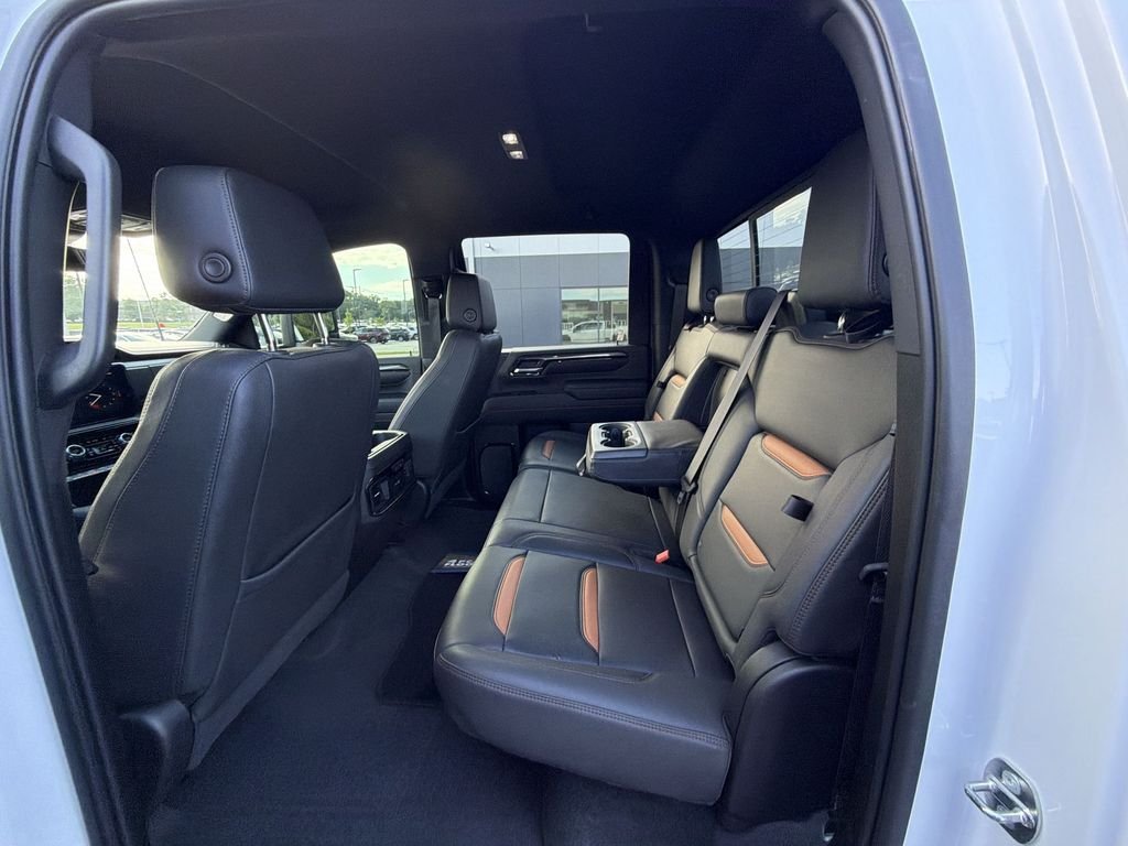 Used 2024 White GMC AT4 image 21