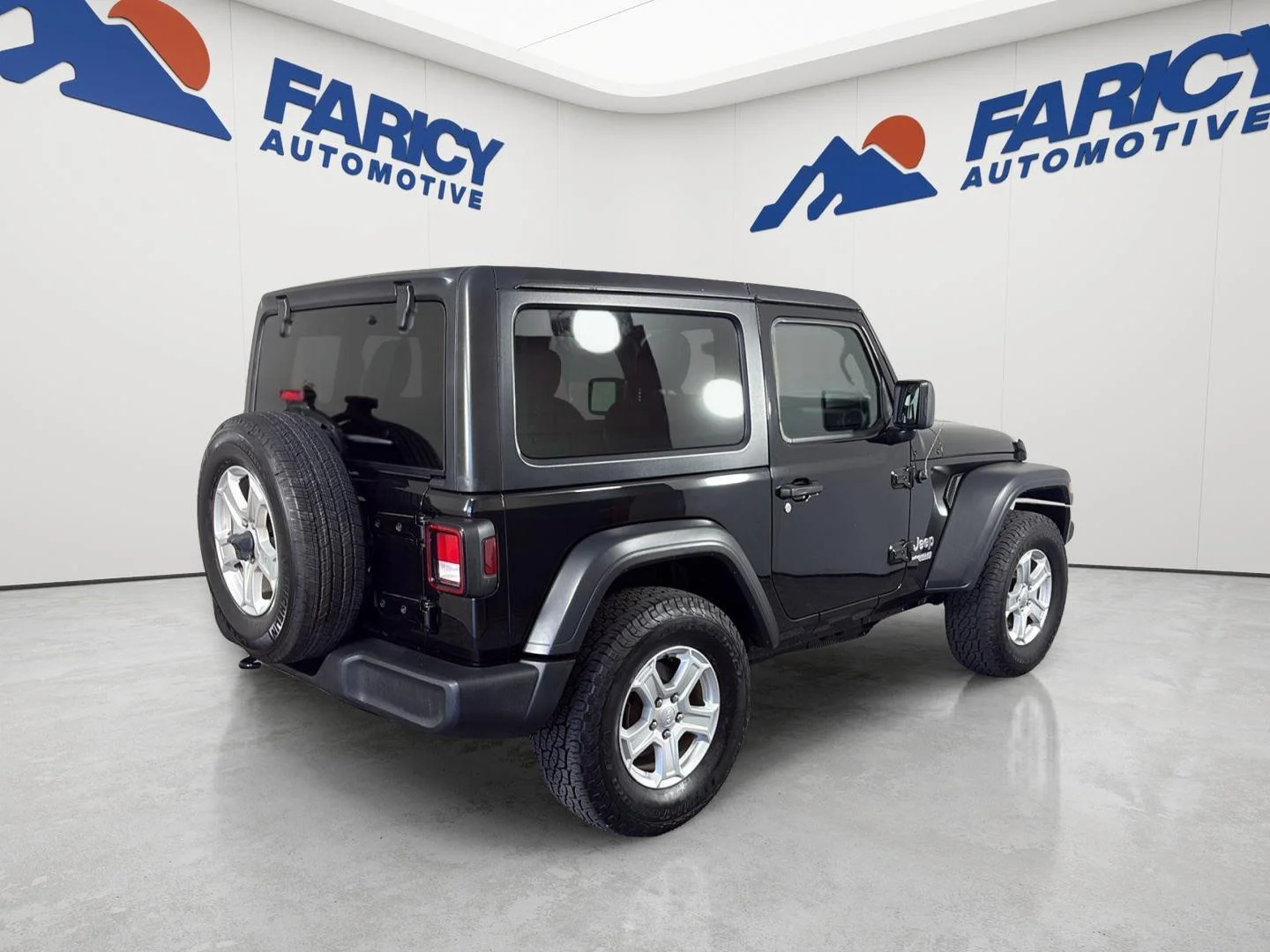 Used 2020 Black Clearcoat Jeep Sport S image 5
