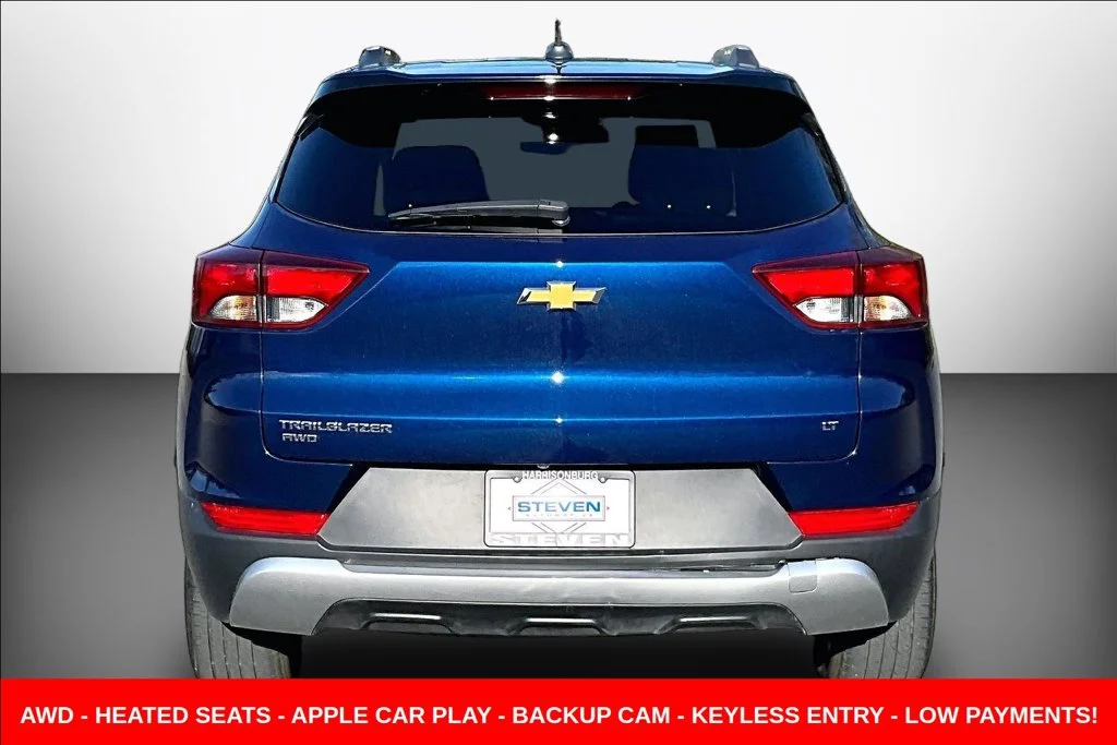 Used 2022 Blue Chevrolet LT image 5