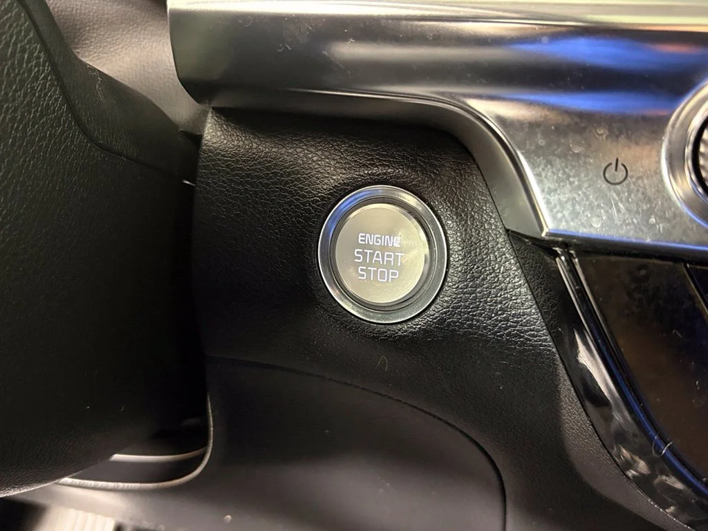 Used 2022 Black Kia S image 23