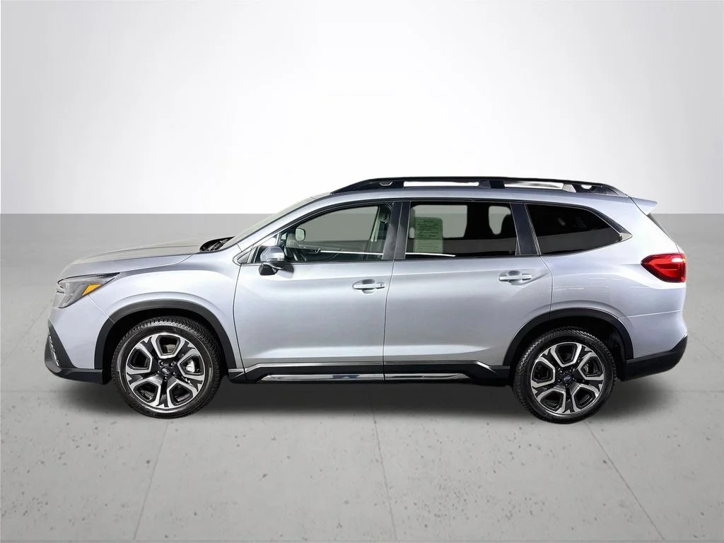Used 2023 Silver Subaru Limited image 9