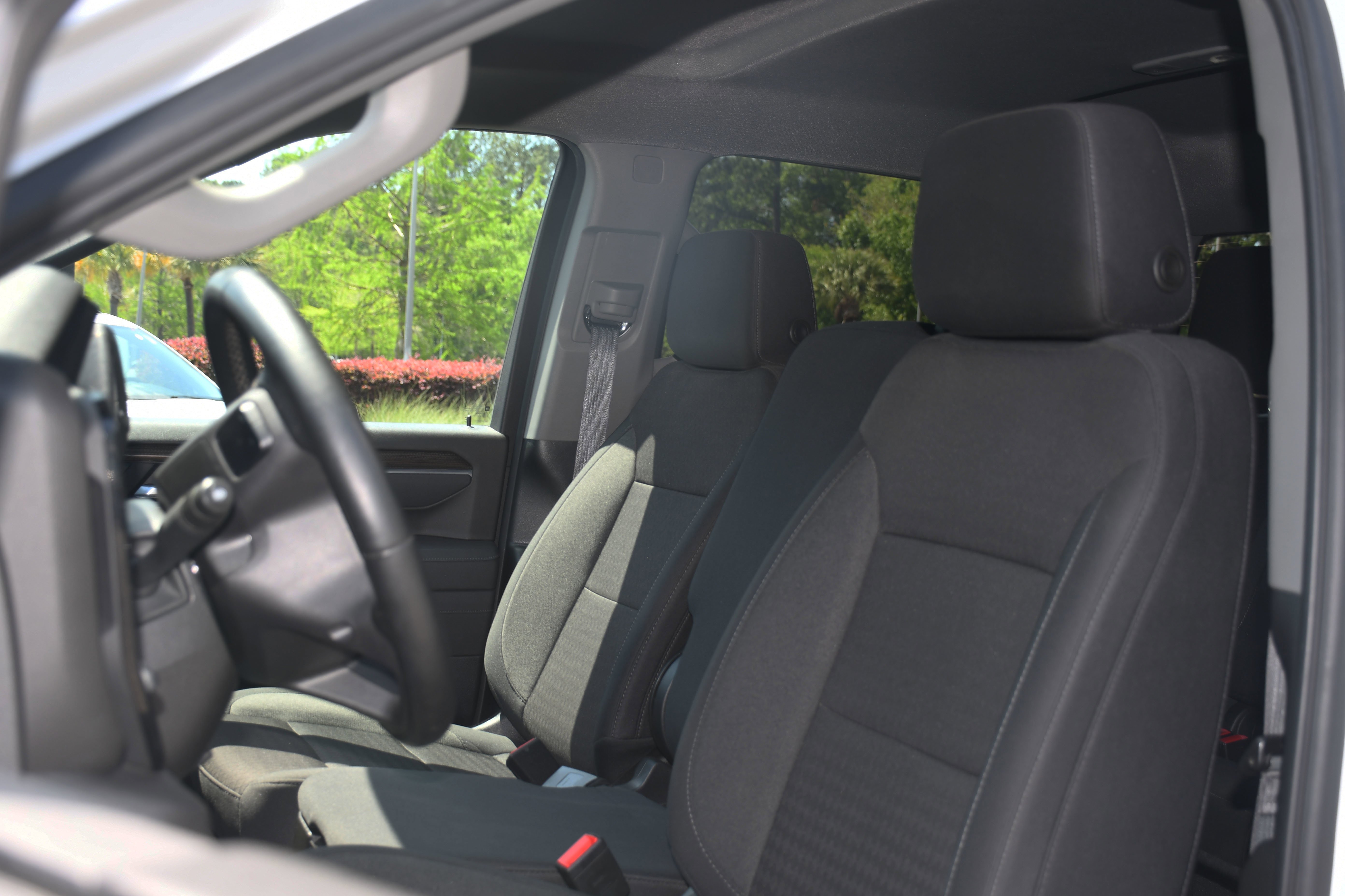 Used 2025 White Chevrolet LT image 10