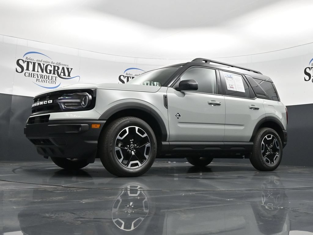 Used 2023 Gray Ford Outer Banks image 28