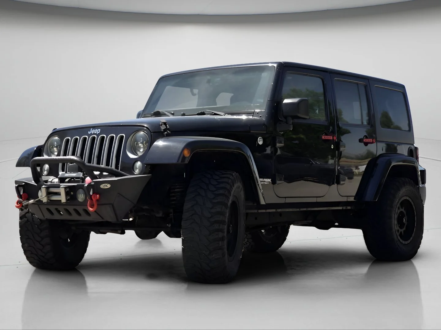 Used 2018 Black Clearcoat Jeep Sahara image 12