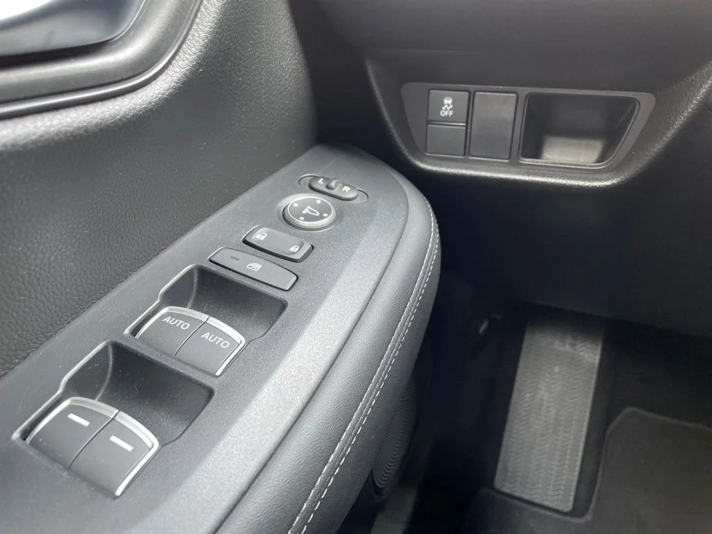 2025 Honda HR-V EX-L - Photo 16