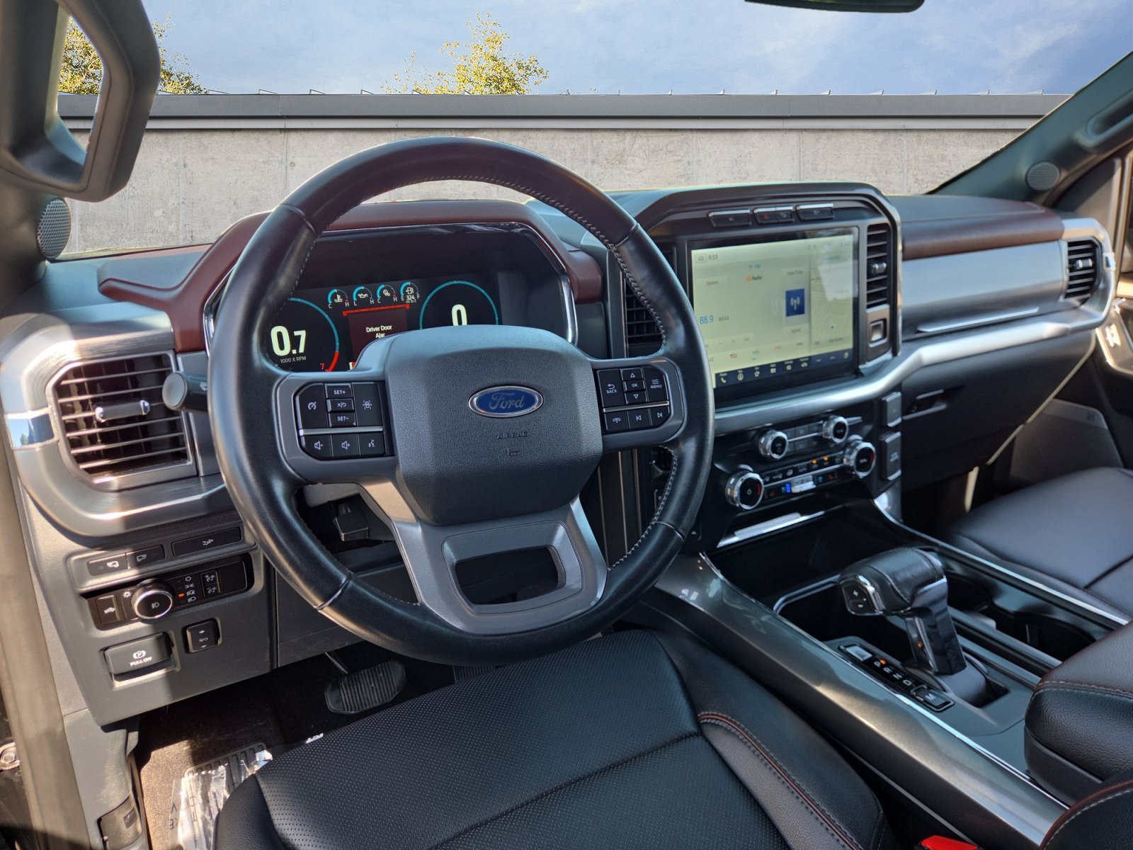 2023 Ford F-150 Lariat - Photo 10
