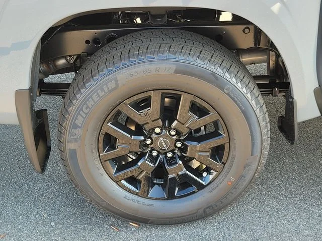 2026 Nissan Frontier SV - Photo 9