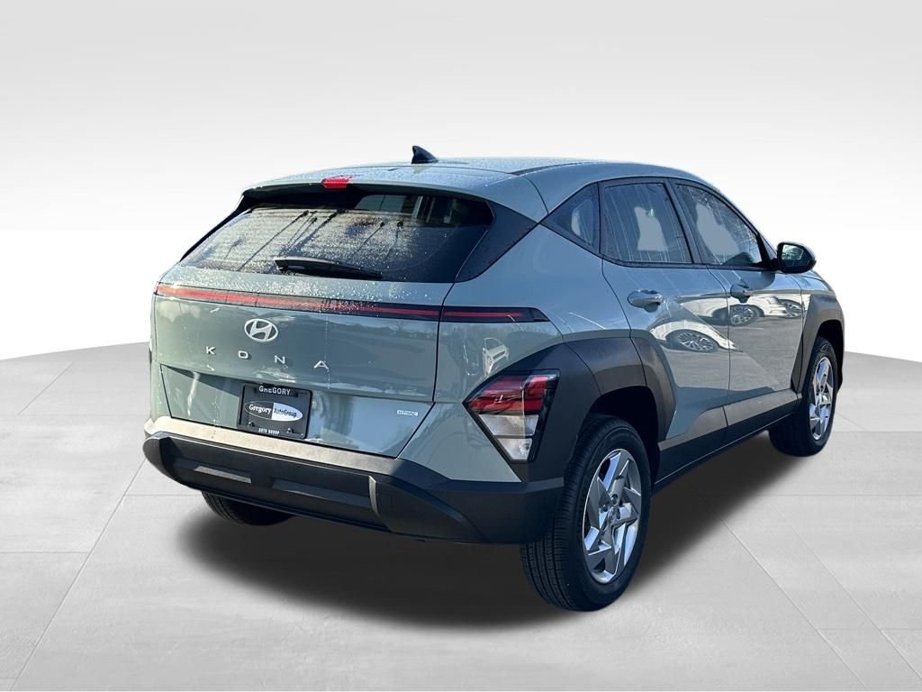 Used 2026 Green Hyundai SE image 4