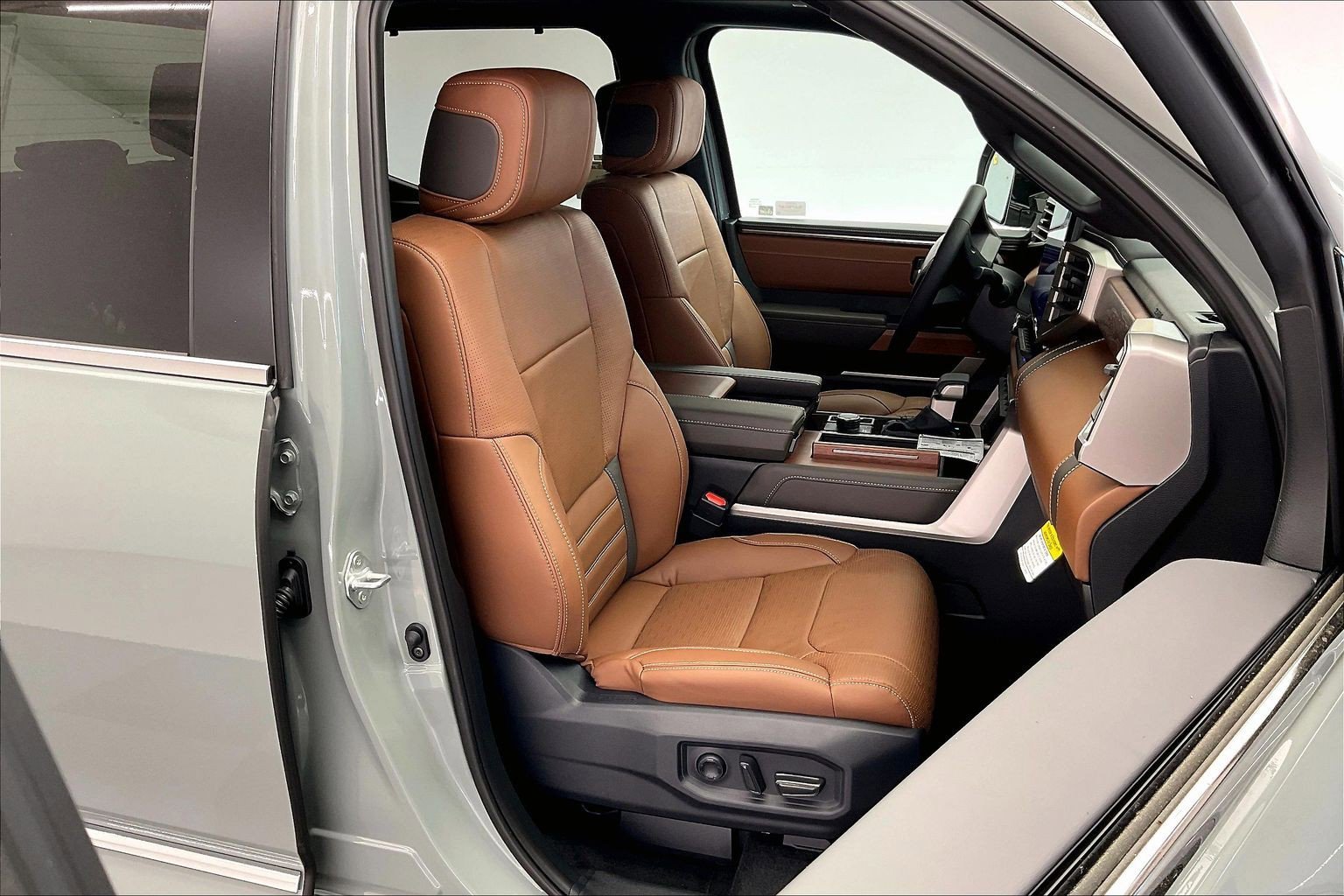 2026 Toyota Tundra 1794 Edition - Photo 9