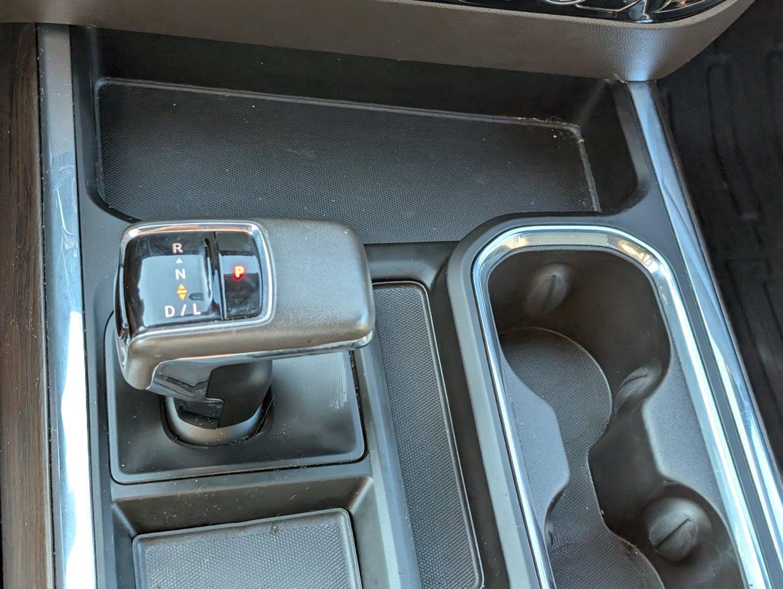 Used 2022 PACIFIC BLUE METALLIC GMC SLT image 23