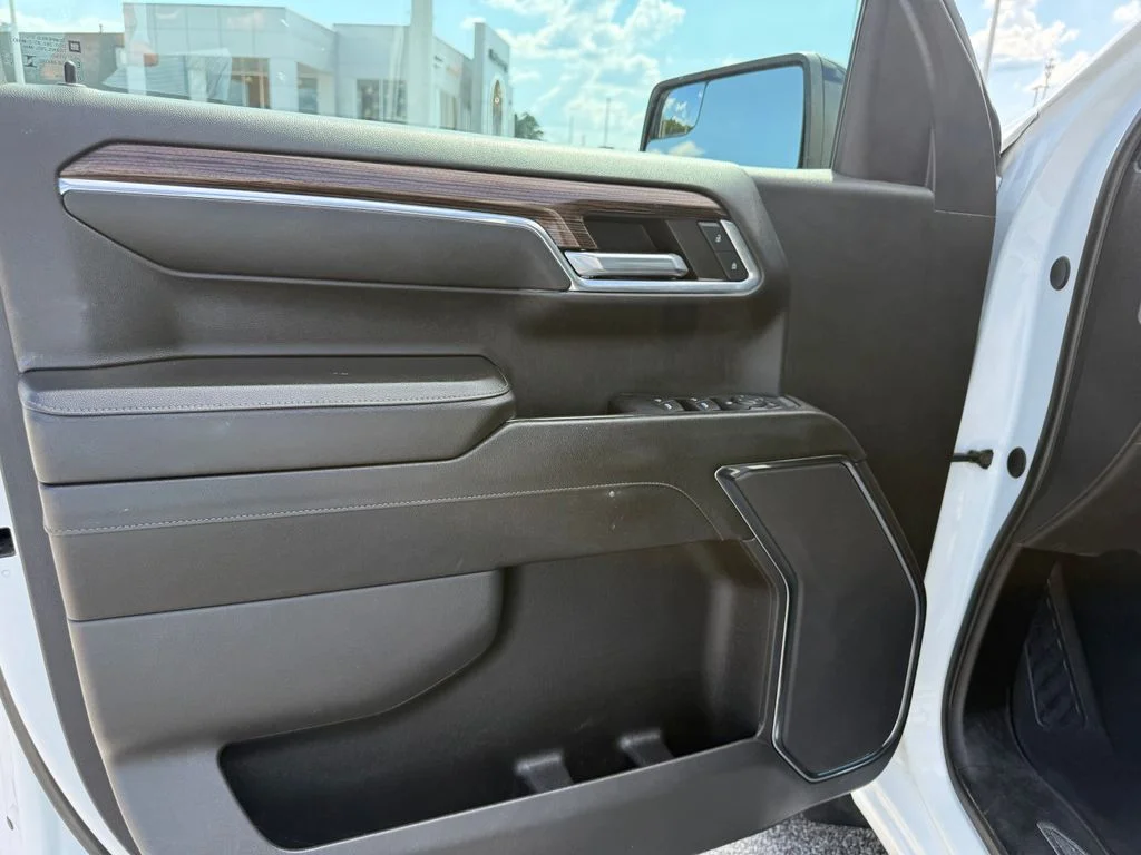 Used 2024 White Chevrolet LT Trail Boss image 5