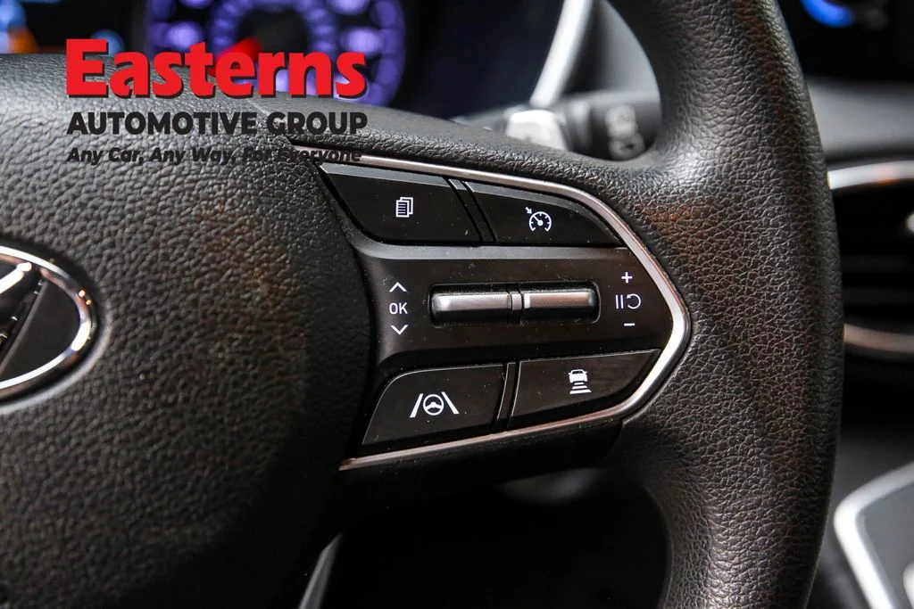 Used 2022 Black Hyundai SEL image 16