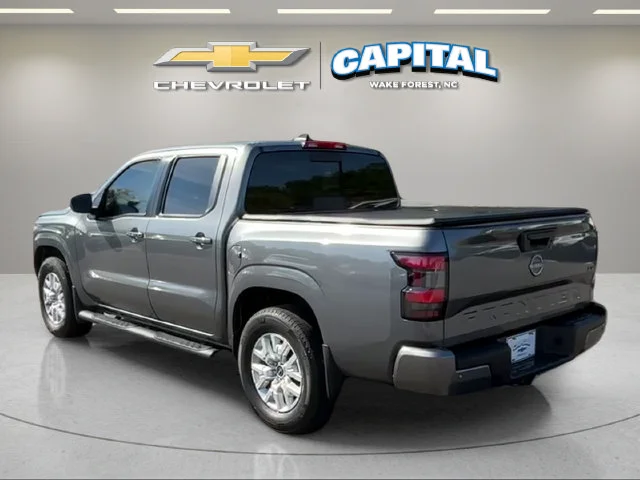 Used 2024 Gray Nissan SV image 3
