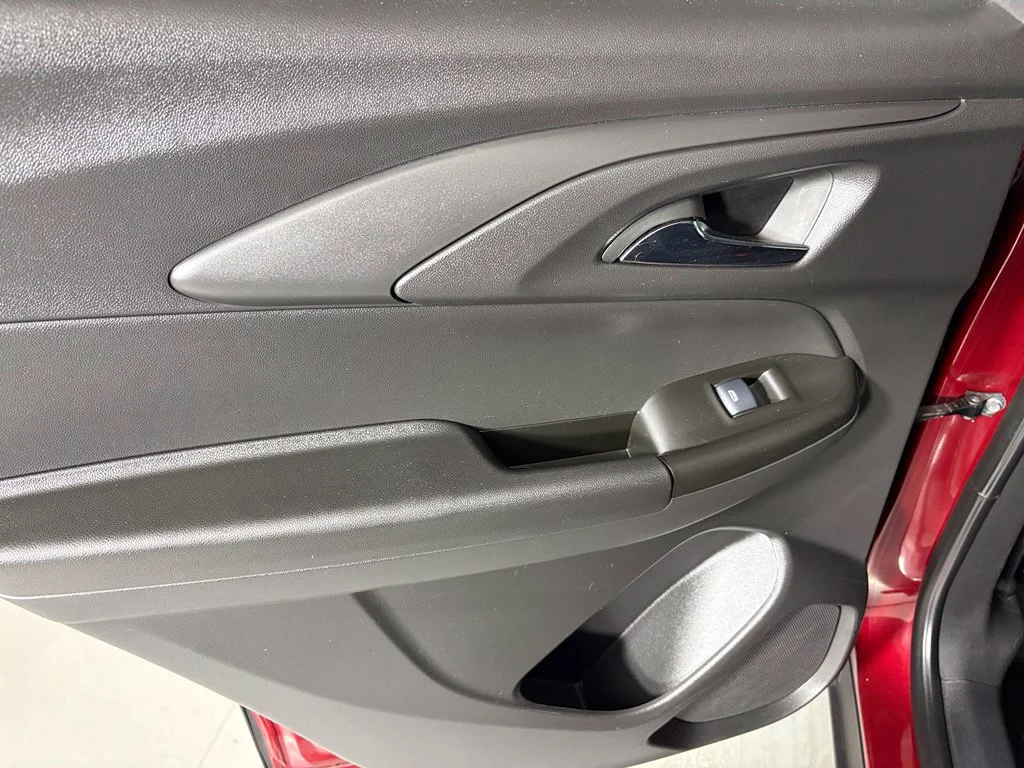Used 2025 Crimson Metallic Chevrolet LT image 36