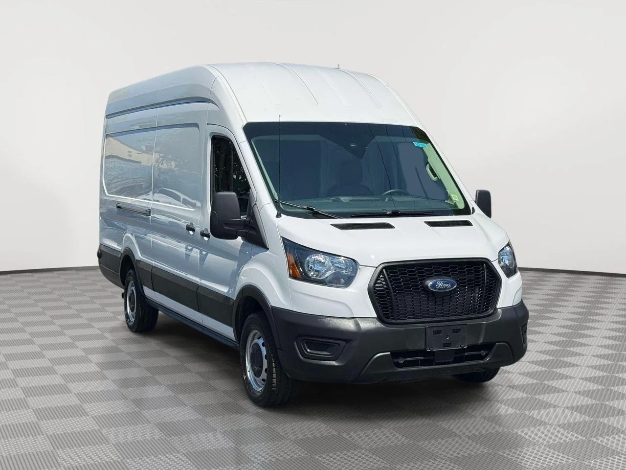 Used 2025 Oxford White Ford Base image 1
