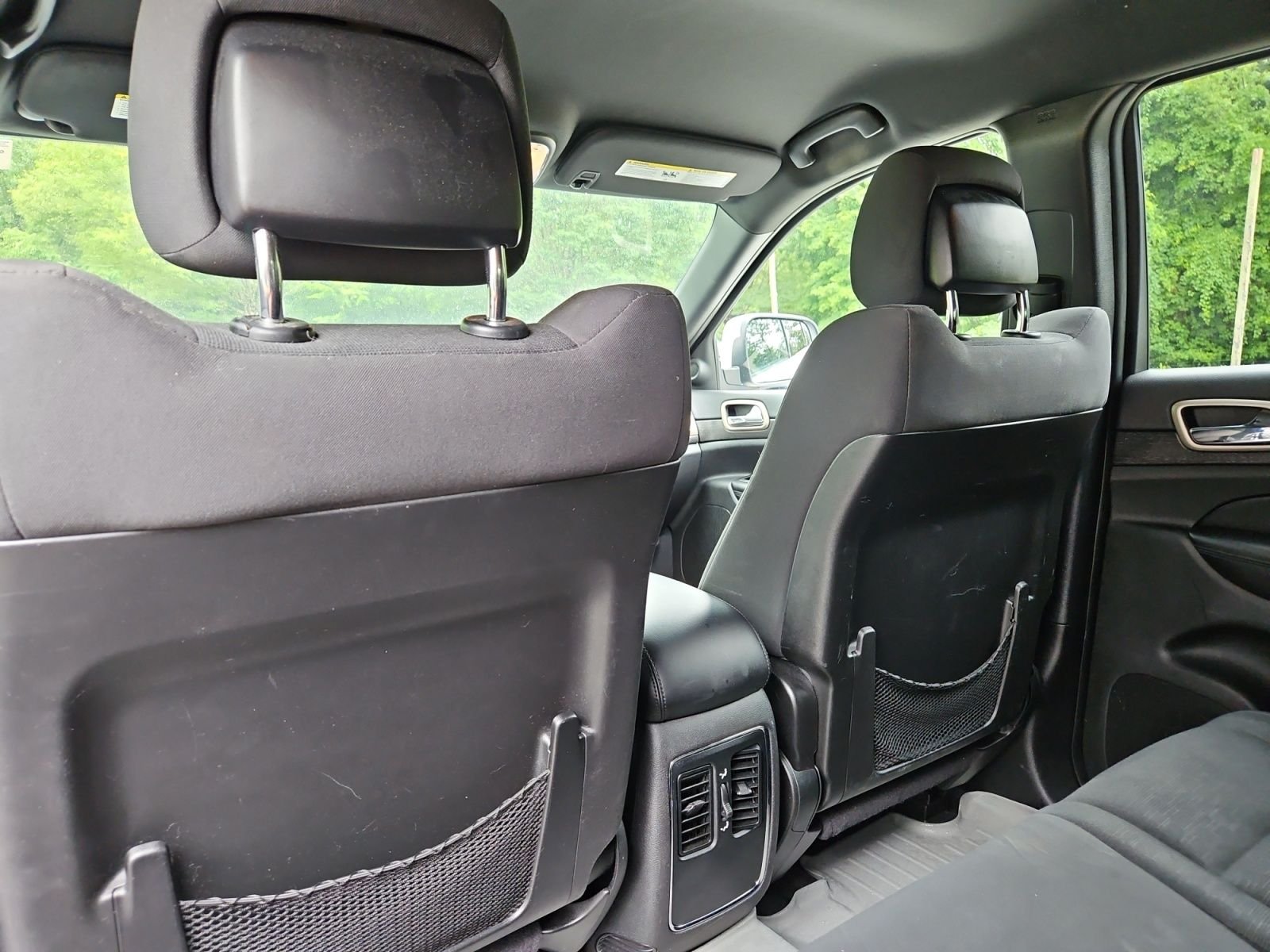 Used 2015 White Jeep Laredo image 20
