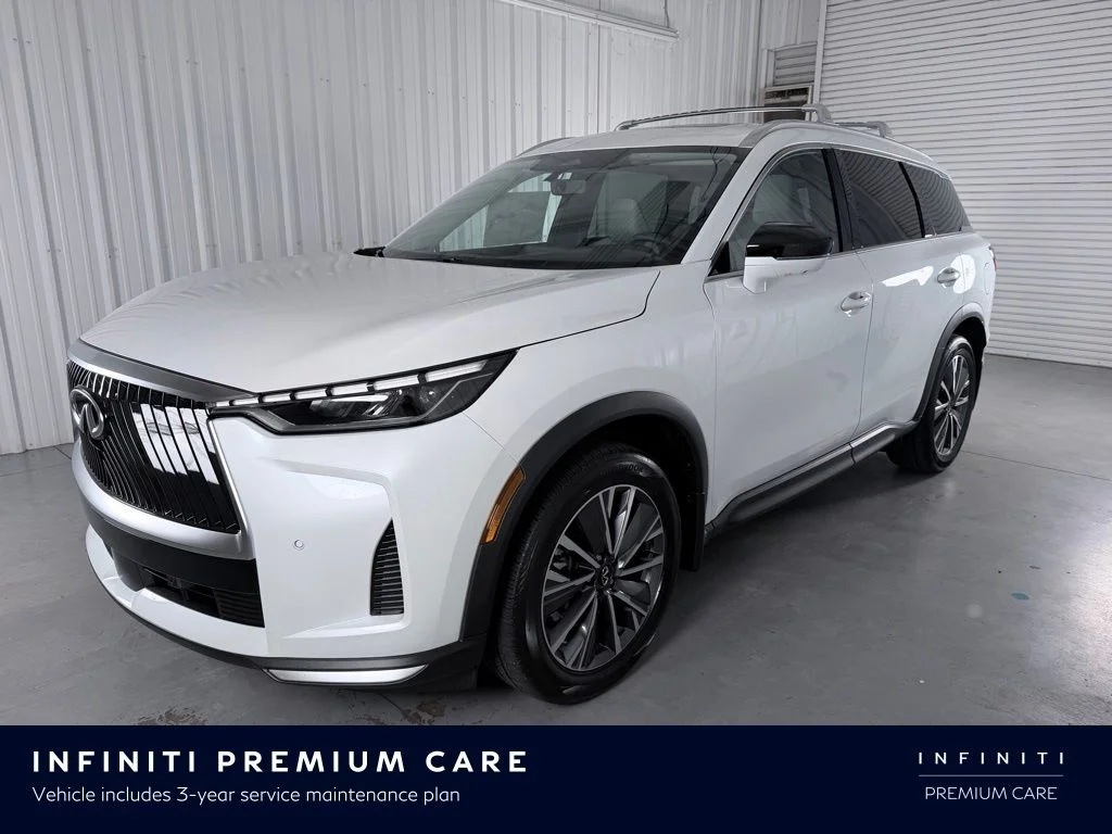 New 2027 RADIANT WHITE INFINITI Luxe FWD image 1