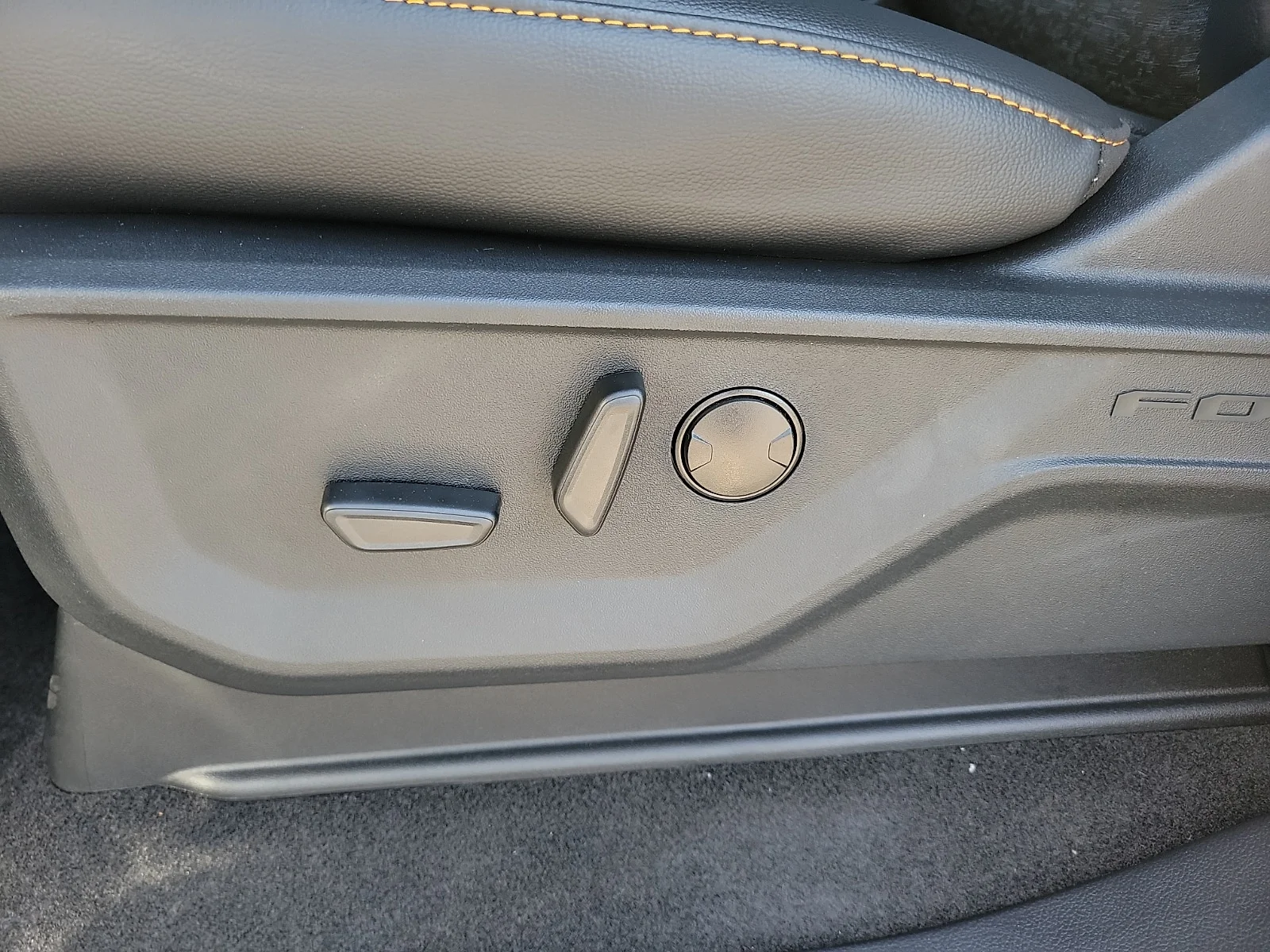 New 2026 Agate Black Metallic Ford Tremor&reg; image 13