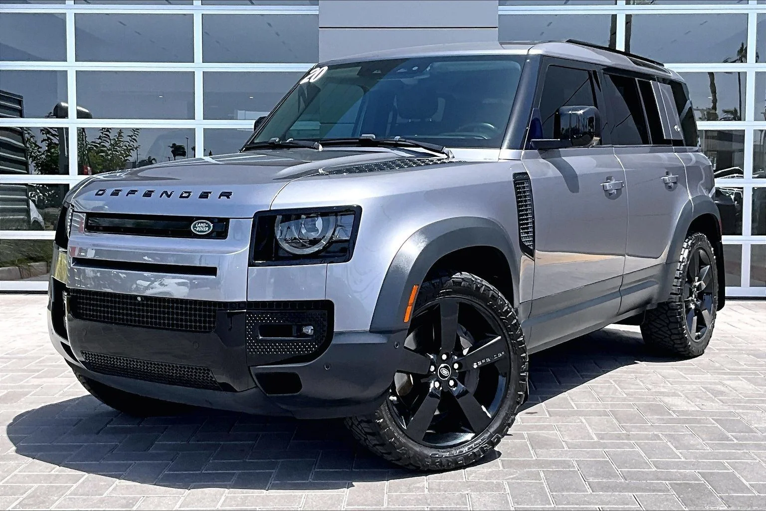 2020 Land Rover Defender HSE's photo