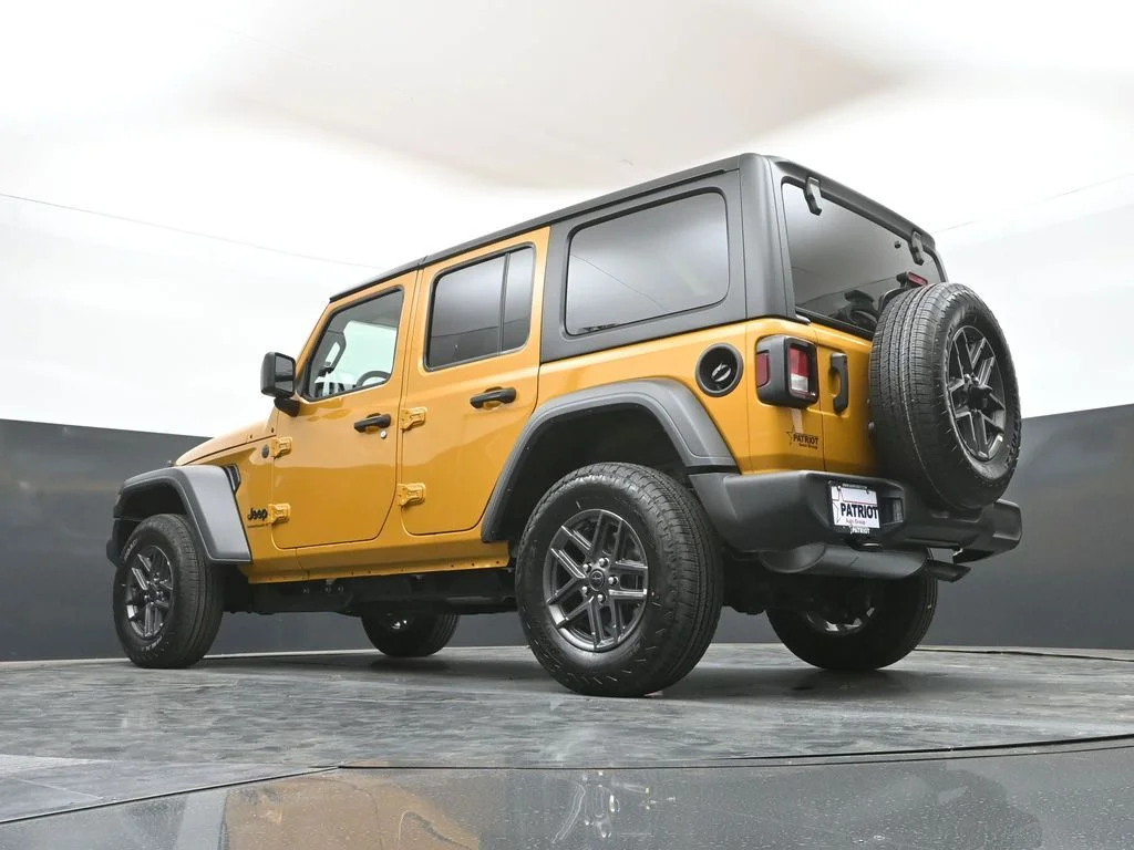 New 2026 Goldilocks Exterior Paint Jeep Sport S image 44