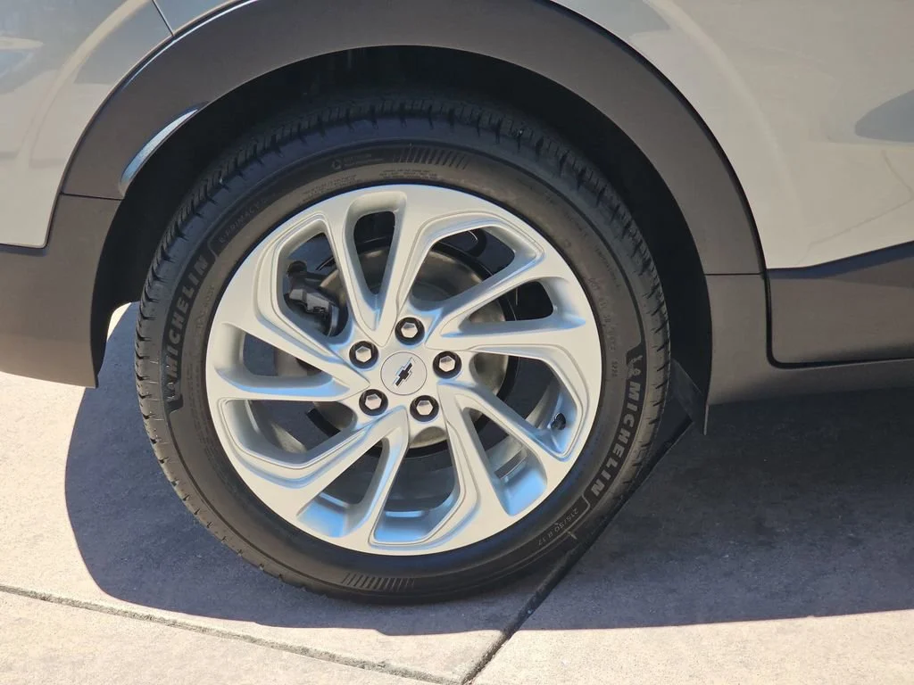 2027 Chevrolet Bolt LT - Photo 38