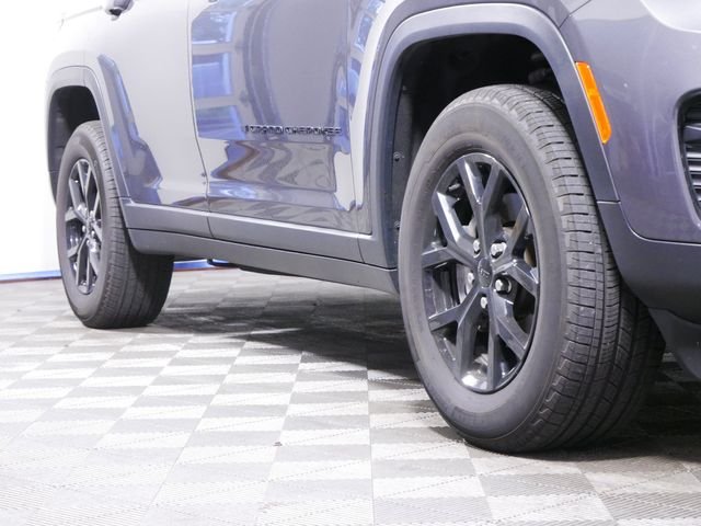 Certified Used 2024 Gray Jeep Altitude image 8