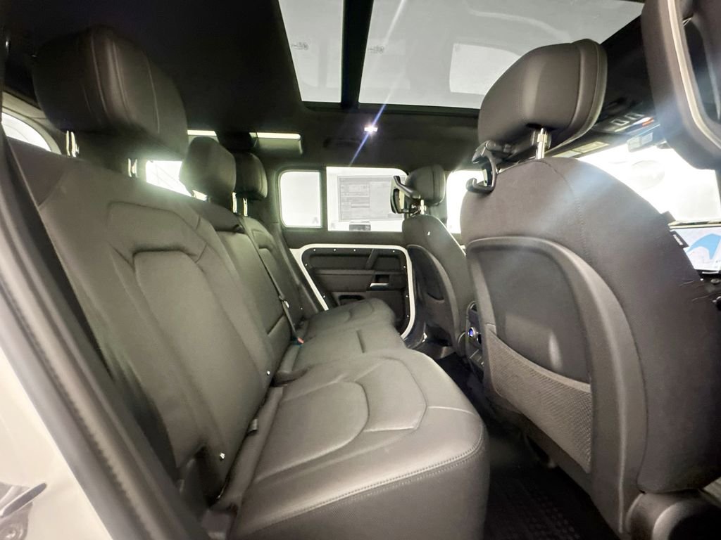 2026 Land Rover Defender V8 - Photo 26