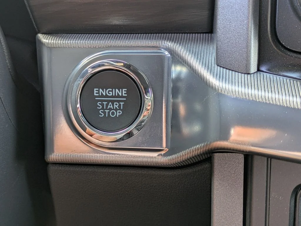 New 2026 Oxford White Ford Lariat image 34
