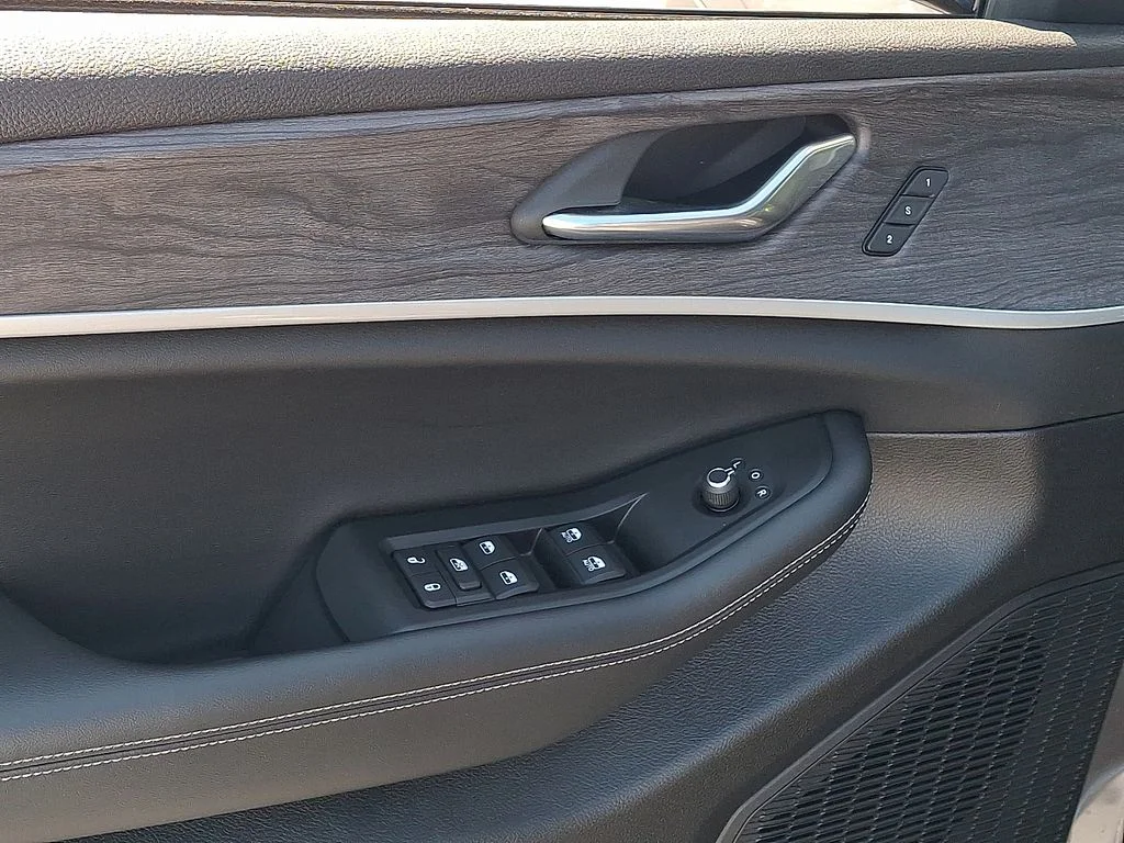 2025 Jeep Grand Cherokee L Limited - Photo 12
