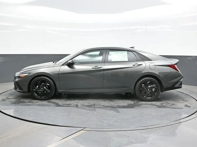 New 2026 Gray Hyundai SEL Sport image 4
