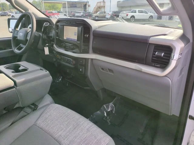 Used 2021 White Ford XLT image 32