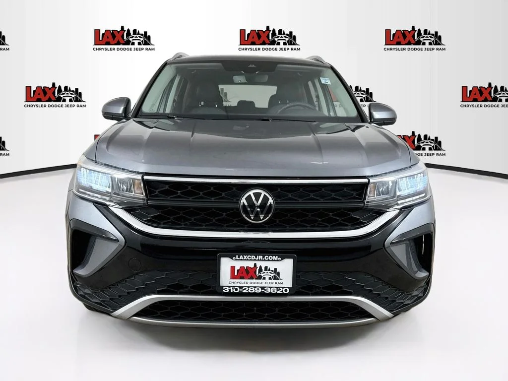Used 2022 Volkswagen Taos SE with VIN 3VVLX7B29NM067332 for sale in Inglewood, CA