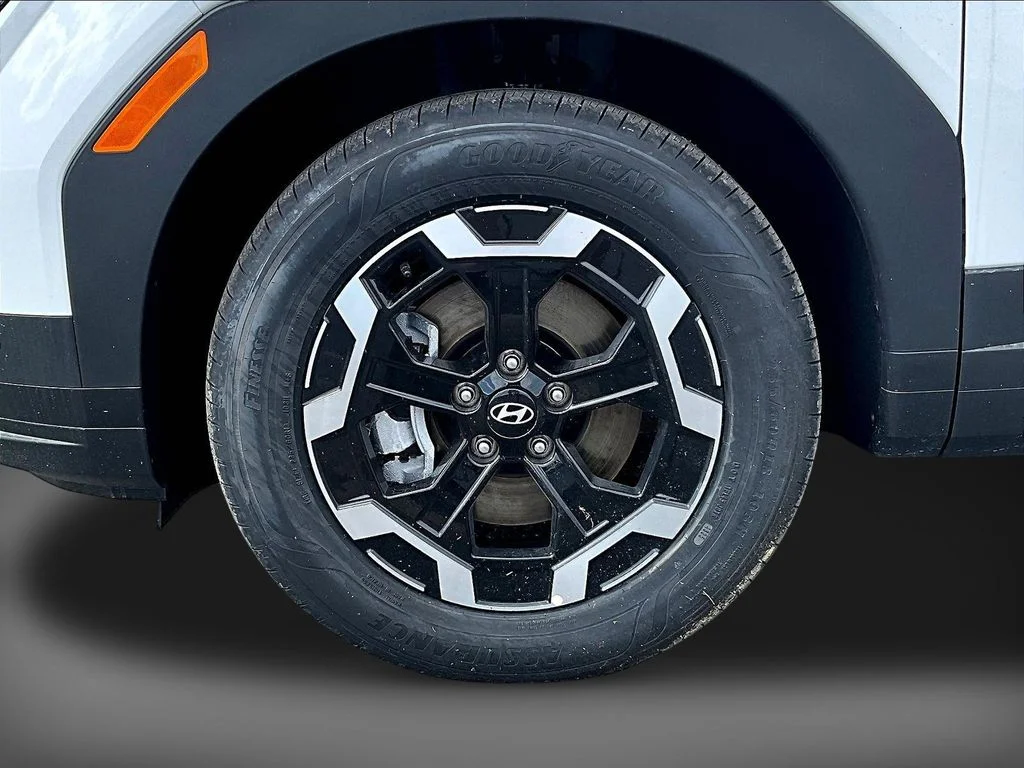 New 2026 White Hyundai SE image 12