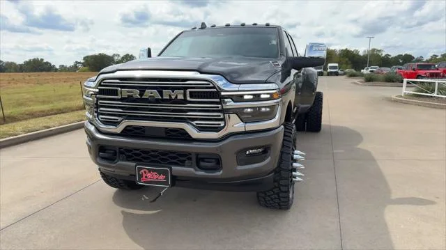 New 2026 Granite Crystal Metallic Clear-Coat Exterior Paint RAM Laramie image 4