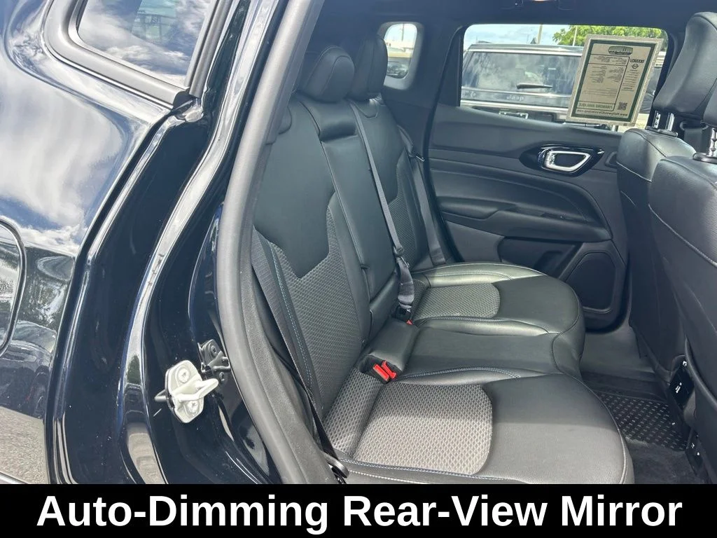 Certified Used 2025 Black Jeep Latitude image 27