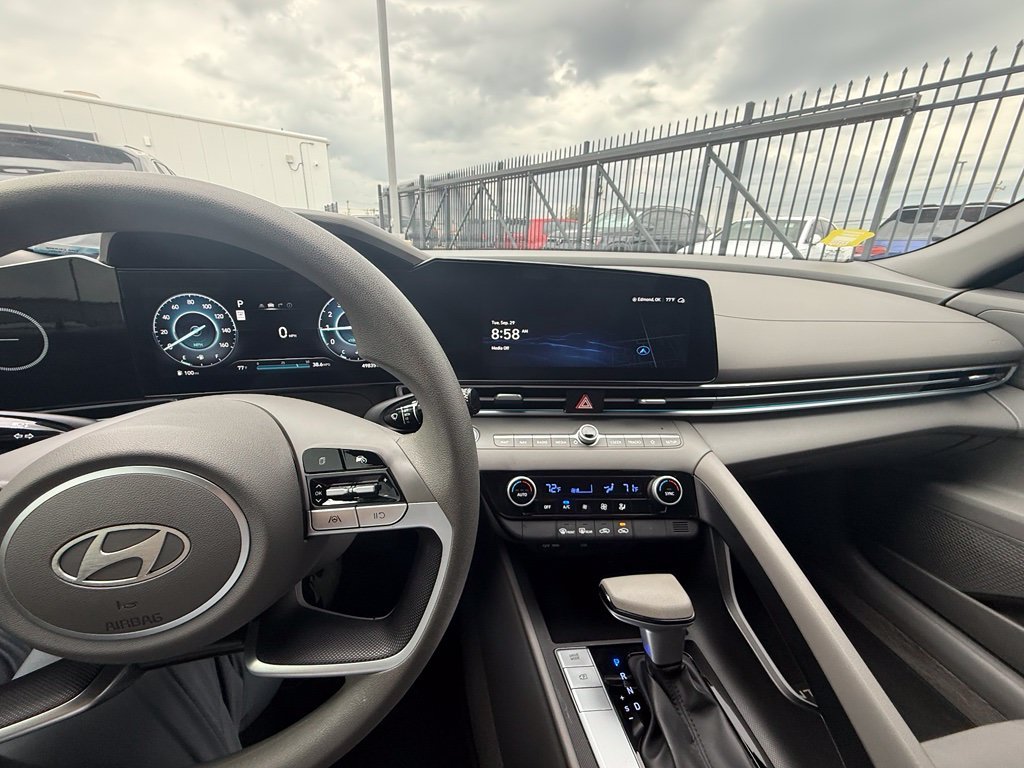 Used 2024 Gray Hyundai SEL image 12