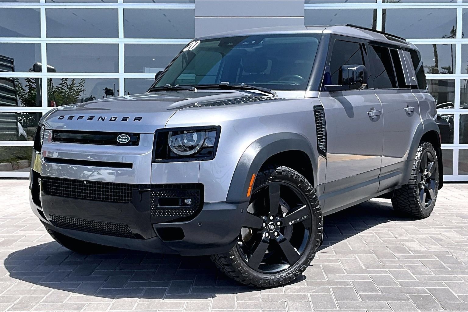 Used 2020 Gray Land Rover HSE image 1