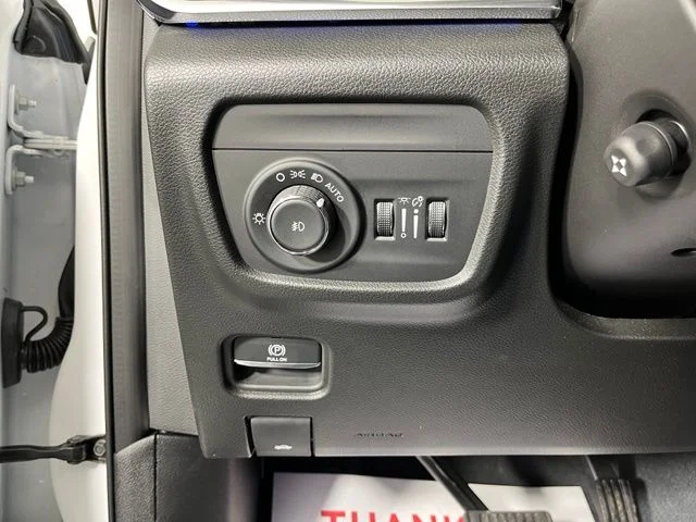 Used 2023 White Jeep Summit image 19