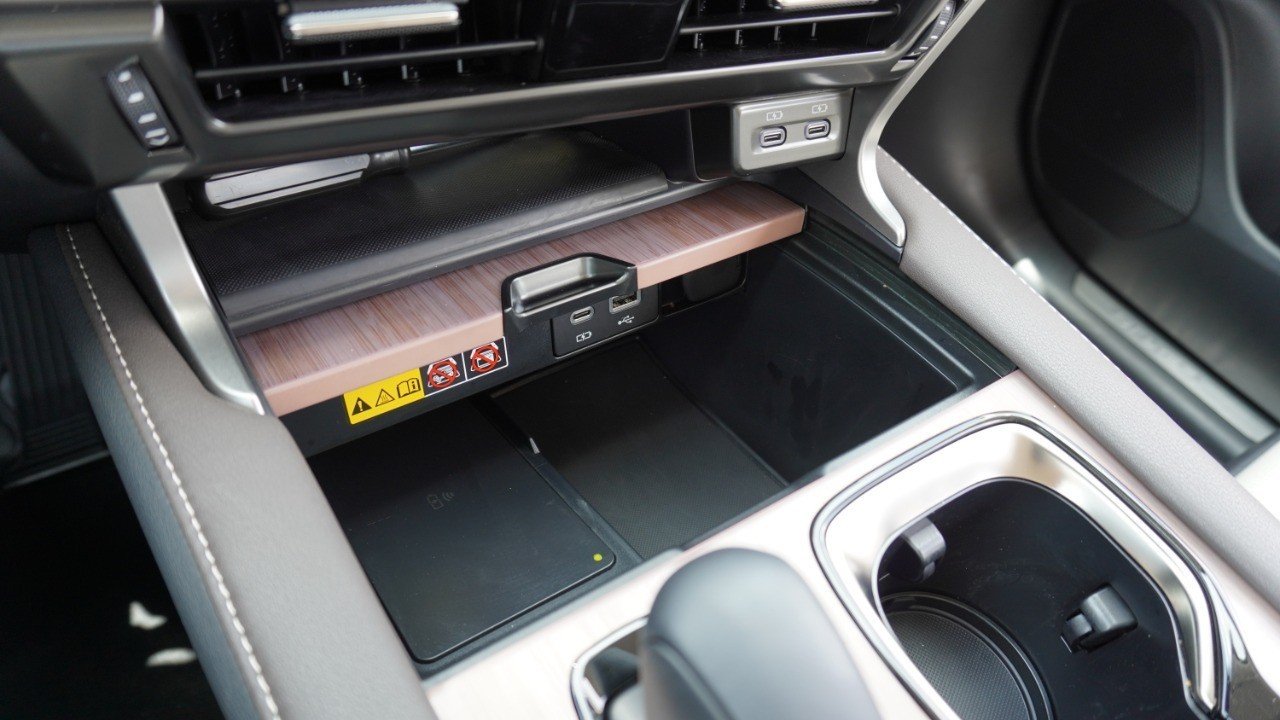 Certified Used 2025 SONIC CHROME Lexus RX 350 Premium Plus image 19