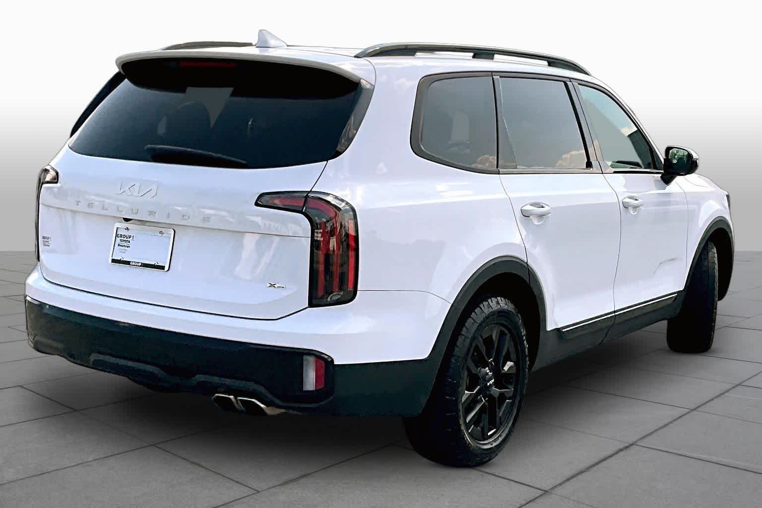Used 2024 Glacial White Pearl Kia SX Prestige X-Pro image 12