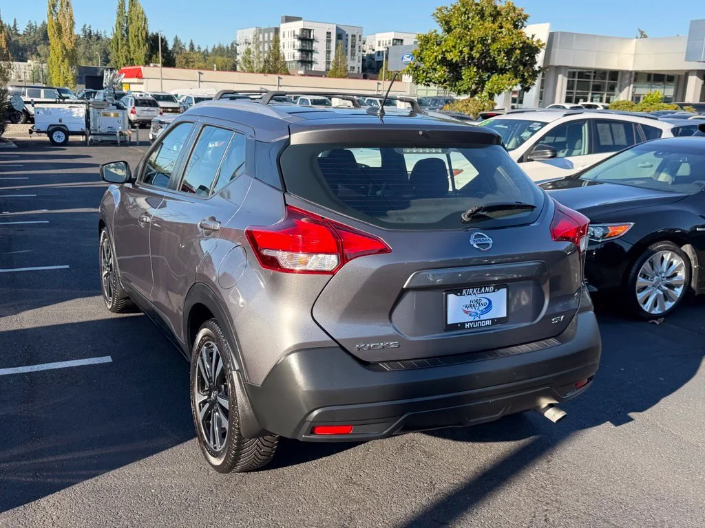 Used 2019 Gun Metallic Nissan SV image 7