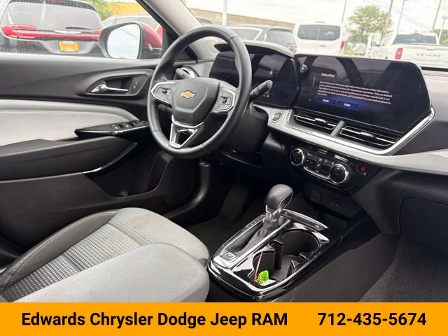 Used 2025 Red Chevrolet LT image 35