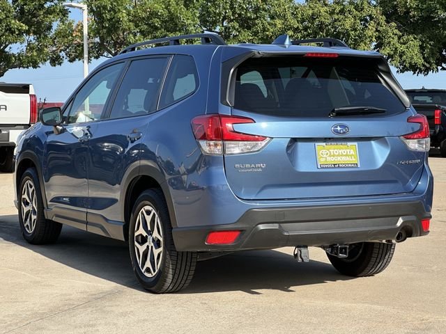 Used 2023 Blue Subaru Premium image 3