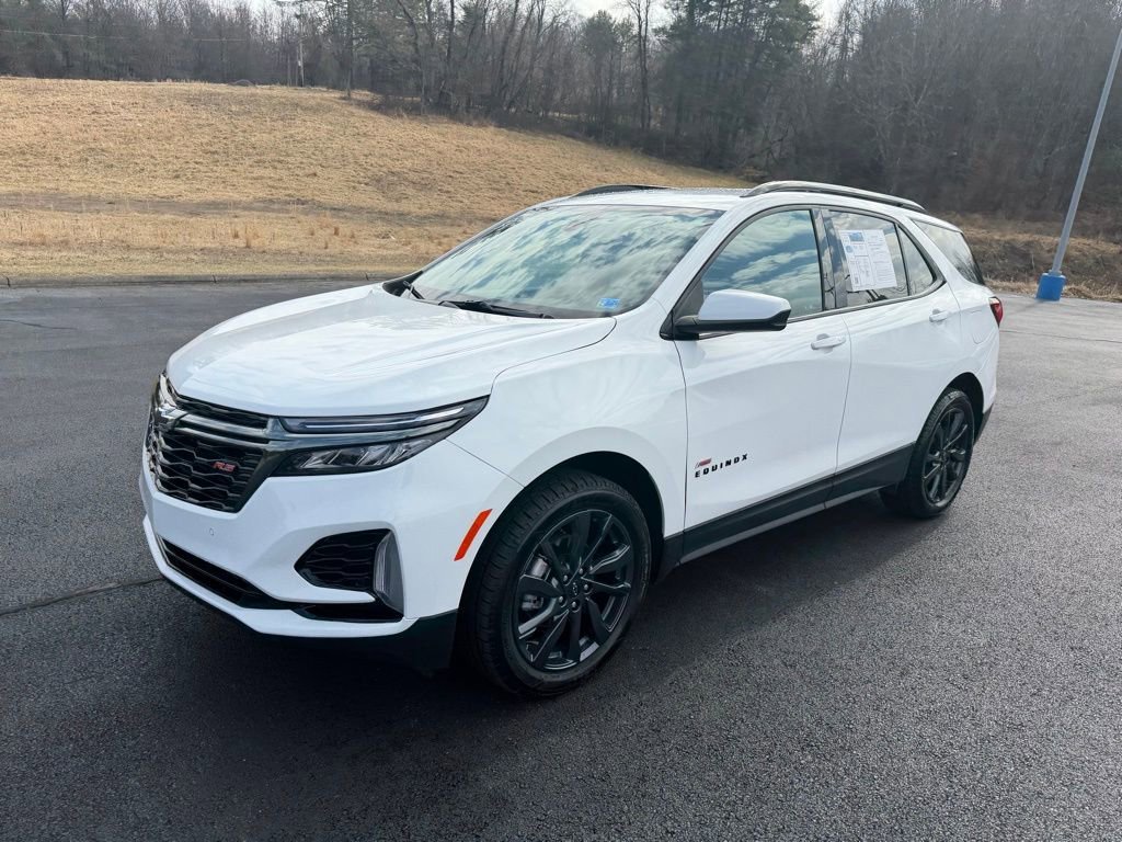 Used 2024 Summit White Chevrolet RS image 4