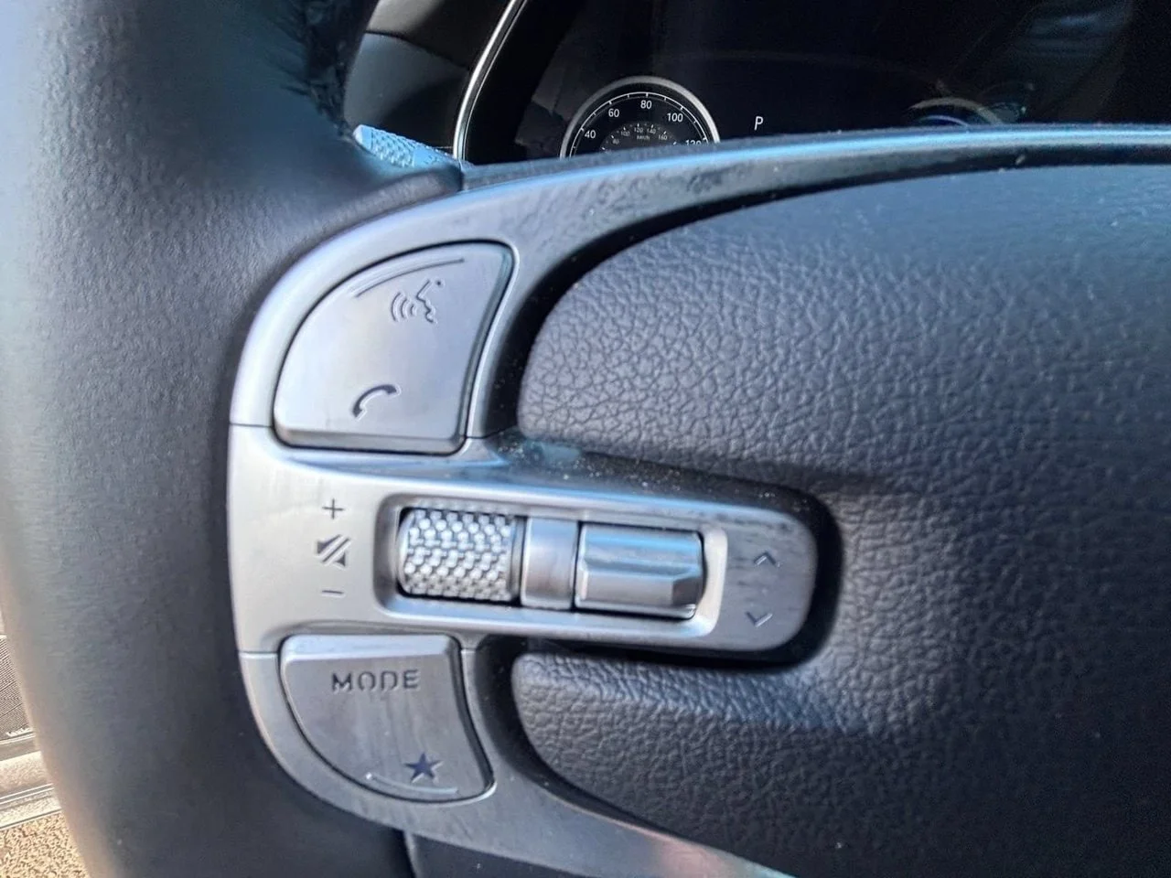 Used 2024 Capri Blue Genesis 2.5T image 12