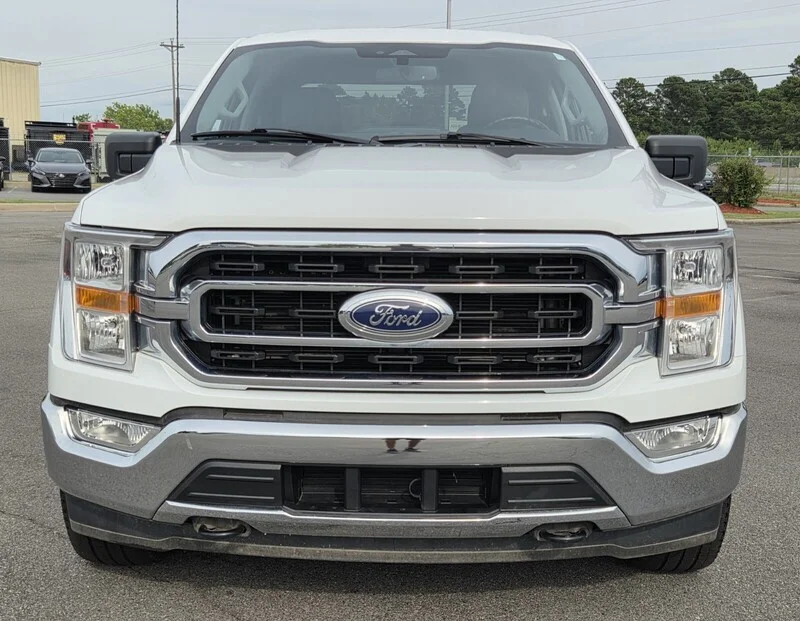 Used 2023 Oxford White FORD XLT 4WD SUPERCREW 5.5