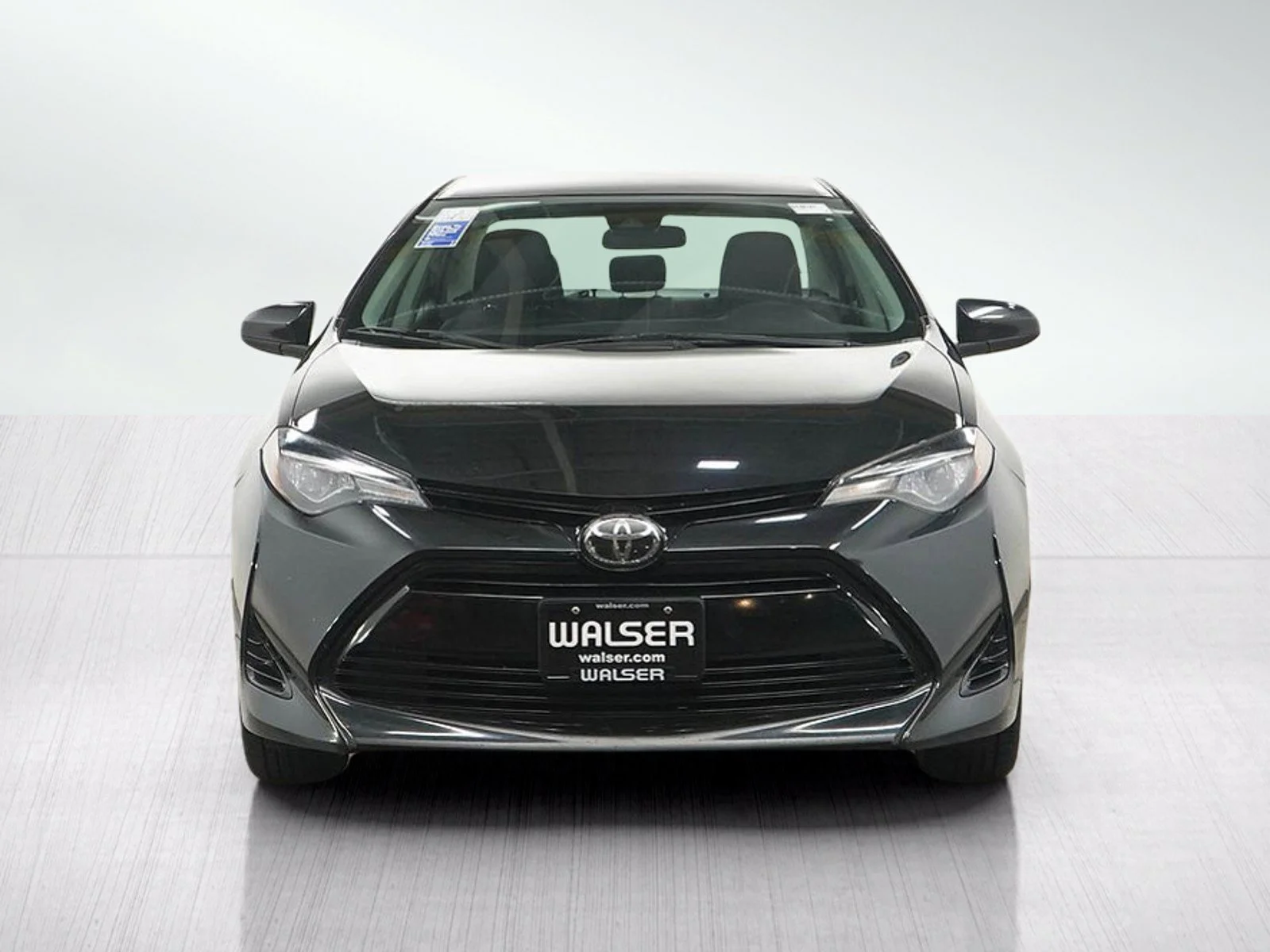 Used 2018  Toyota LE image 8